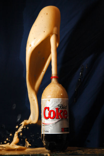 Coke phun trào Coke phun trào