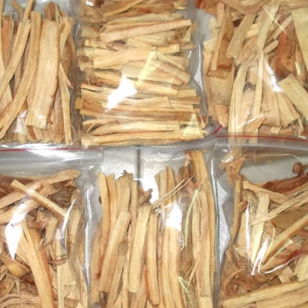Rễ chùm ngây khô