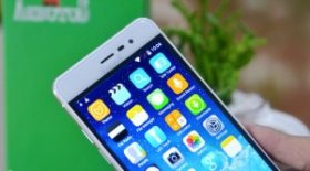 Arbutus AR5 – chiếc điện thoại đến từ Nhật có thiết kế y hệ iPhone 6