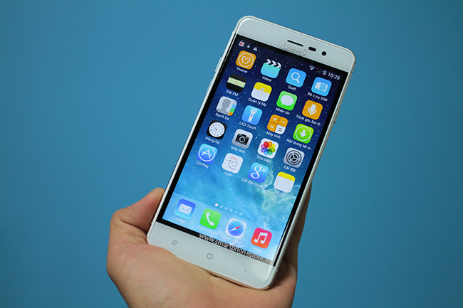 Arbutus AR5 – chiếc điện thoại đến từ Nhật có thiết kế y hệ iPhone 6