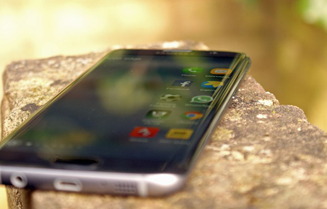 Samsung tăng trưởng mạnh mẽ với Galaxy S7