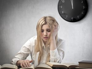 Những thói quen xấu khiến bạn bị tăng cân vào ban đêm